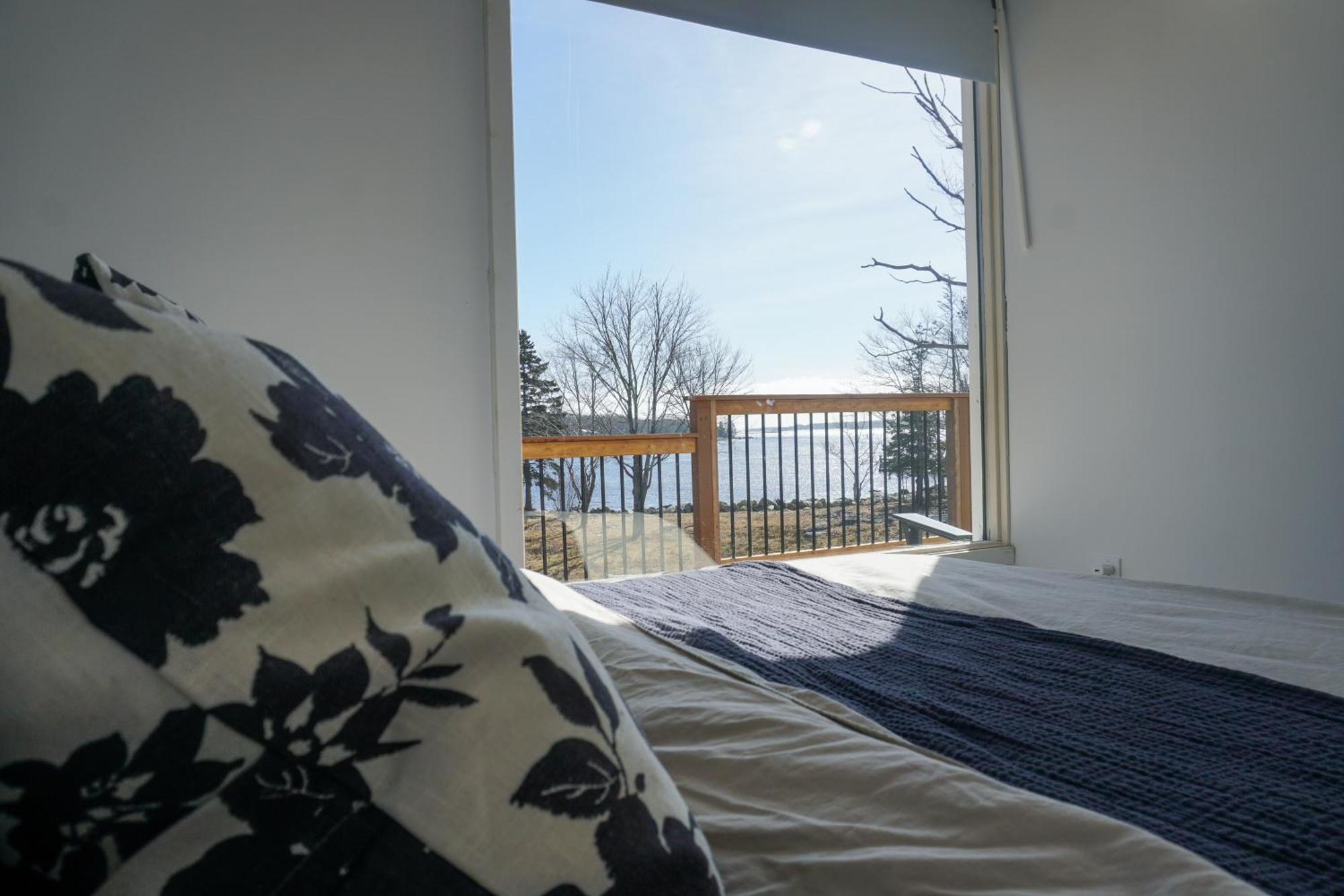 Blissful Oceanfront Cottage In Port Mouton Buitenkant foto